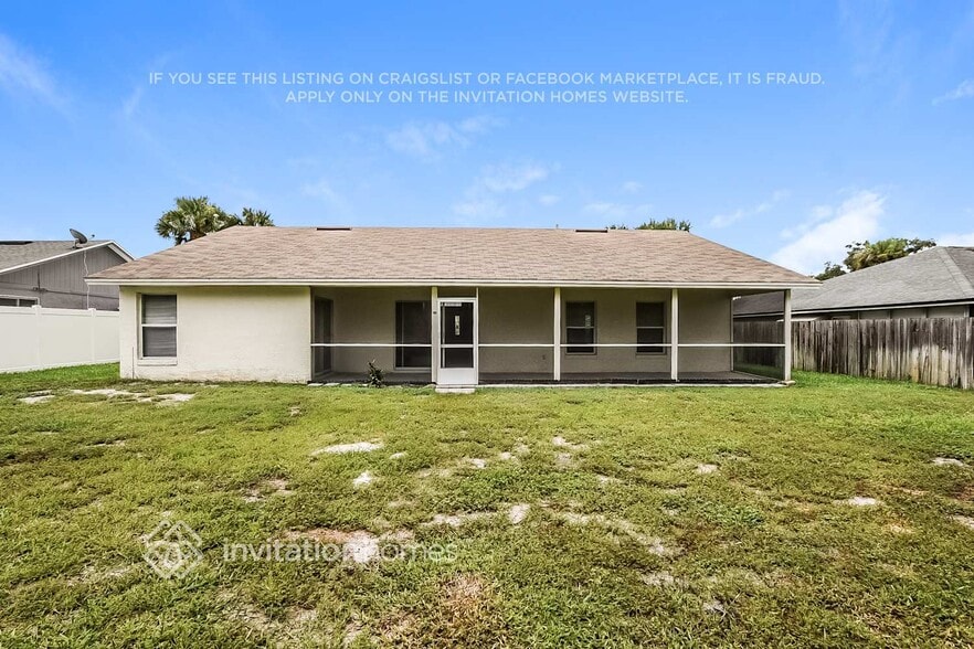 Building Photo - 435 Country Wood Cir