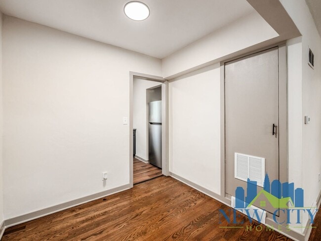 Building Photo - Newly Renovated Apartment Building