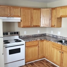 Building Photo - Claremont Block Apartments/Commercials