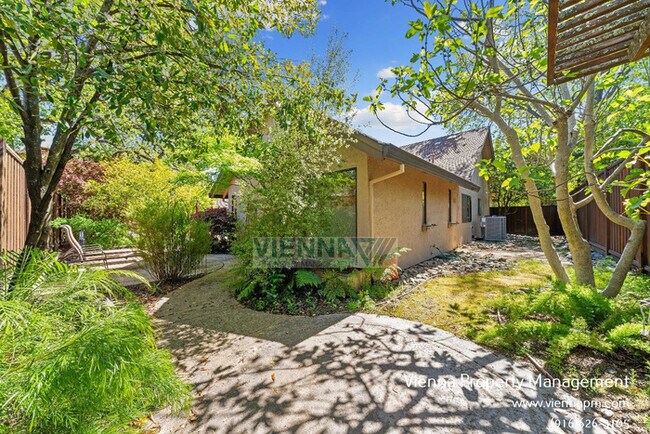 Building Photo - 3539 Buckskin Ct