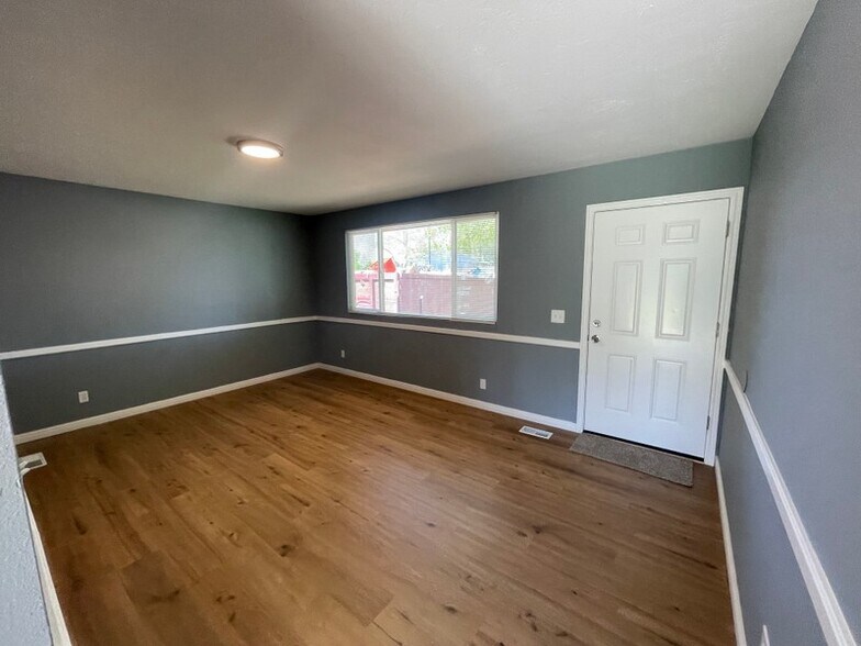 Building Photo - 2861 Cayenne Dr