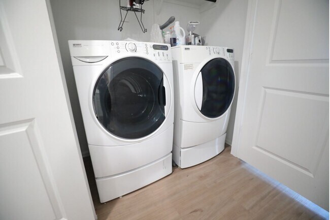 Building Photo - 4122 Brazos Brk Trl