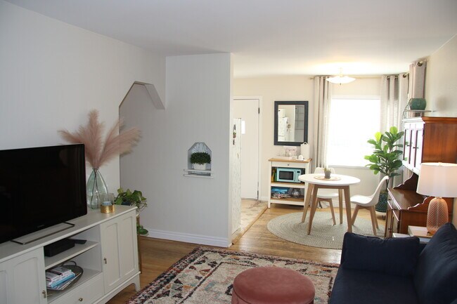 Building Photo - 2295 N Depew St