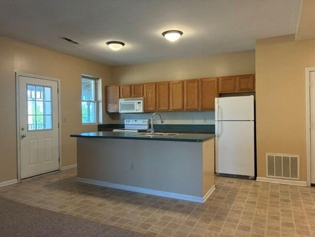 Building Photo - Happy Homes - Tower Park Apts