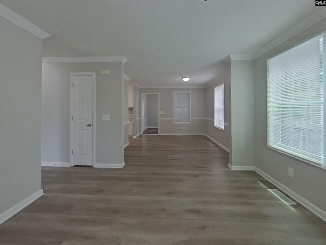 Building Photo - 337 Montclaire Ln