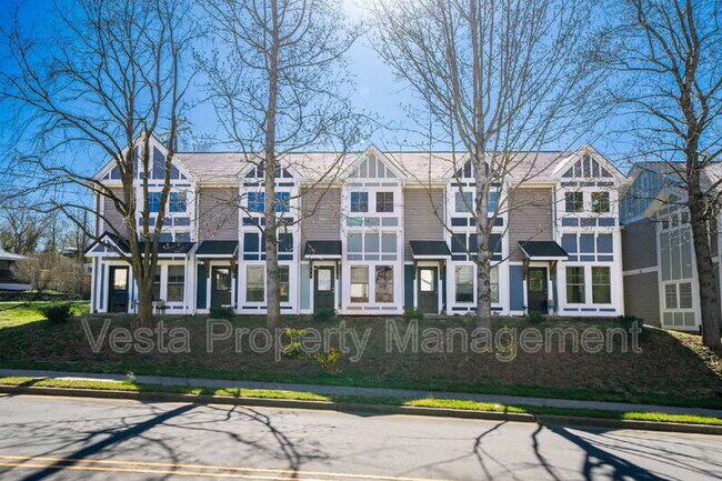 Building Photo - 3 Penley Ave