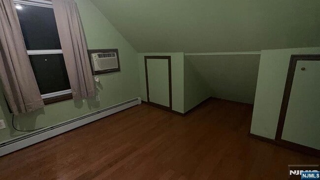 Building Photo - 140 Liberty St