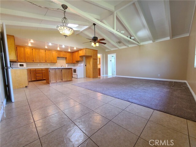 Building Photo - 13195 13195