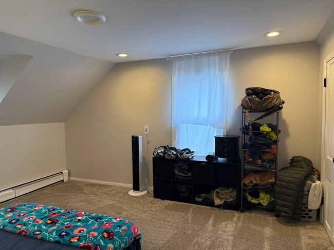 Building Photo - Charming Character Home with Screened Porch & Main Floor Laundry in North Branch