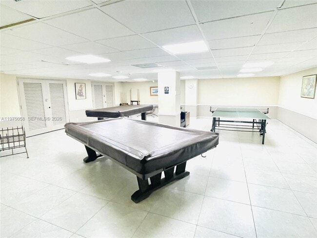 Building Photo - 3180 S Ocean Dr