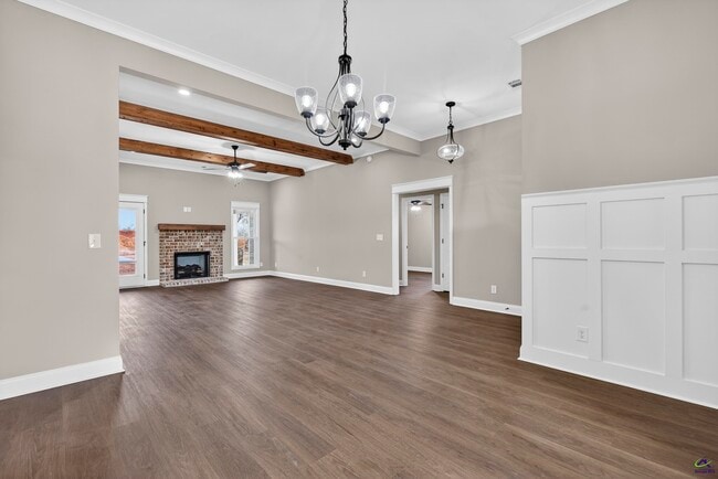 Building Photo - 213 Saraland Trl