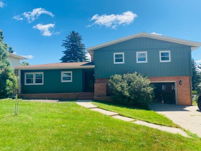 Primary Photo - 3 bedroom - 2.5 bathroom - Single Family Home