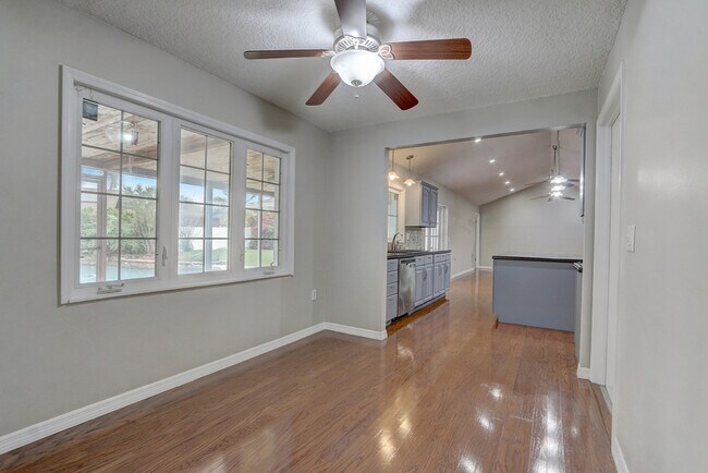 Building Photo - 5281 Jade Cir