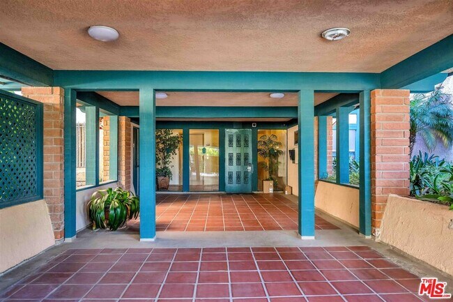 Building Photo - 5651 Windsor Way