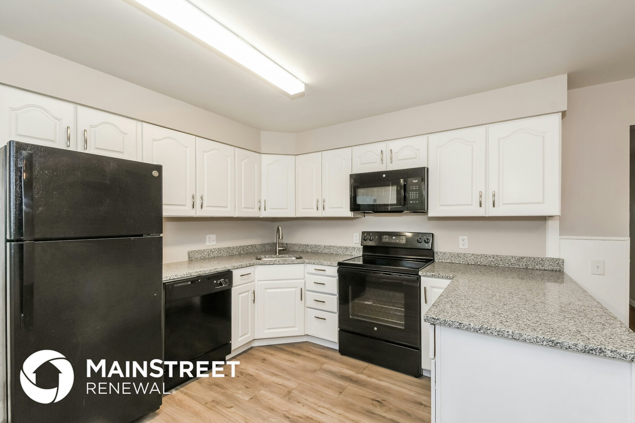 Building Photo - 10341 Trask Dr