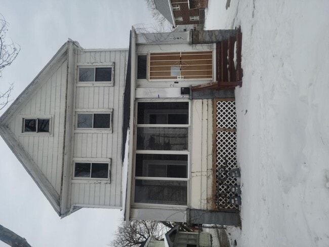 Building Photo - 1087 E 64th St