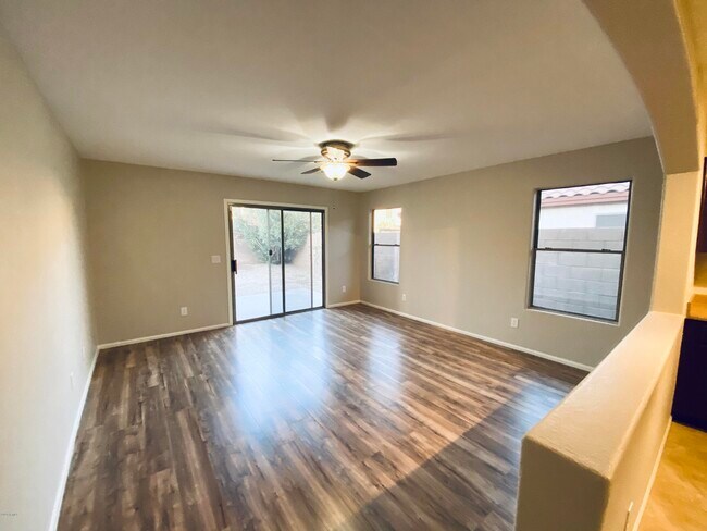 Building Photo - 12640 W Windsor Blvd