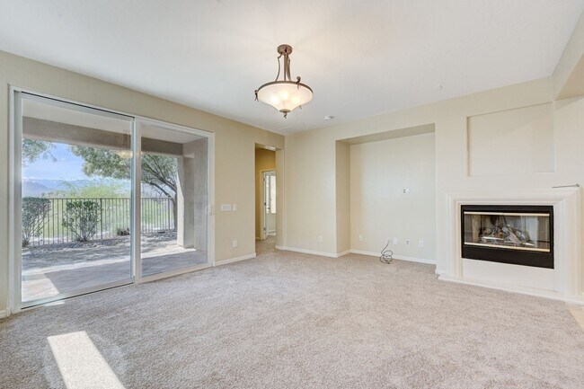 Building Photo - 4 Bedroom Home in Silverstone Ranch / No Rear Neighbors!