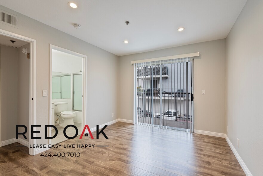 Building Photo - 5224 Cartwright Ave