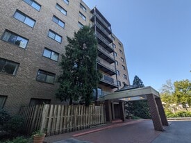 Building Photo - 575 Thayer Ave