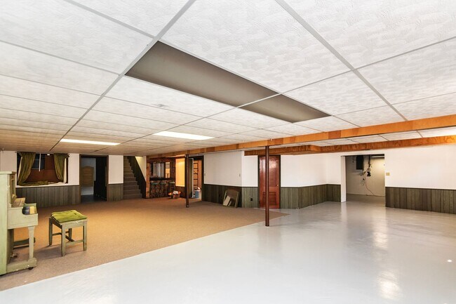 Building Photo - Beautiful 4 Bedroom 3 Bathroom South County Home