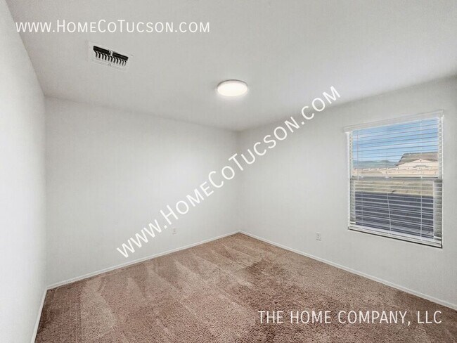 Building Photo - 7108 S Via Gaucho Viejo