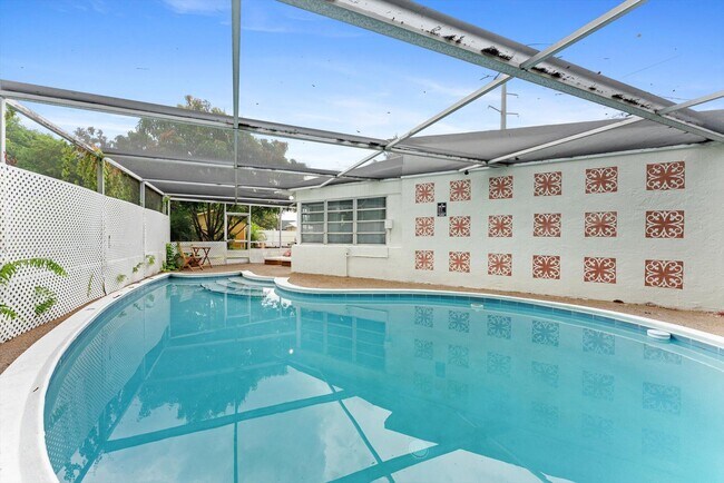 Building Photo - 3101 SW 16th St