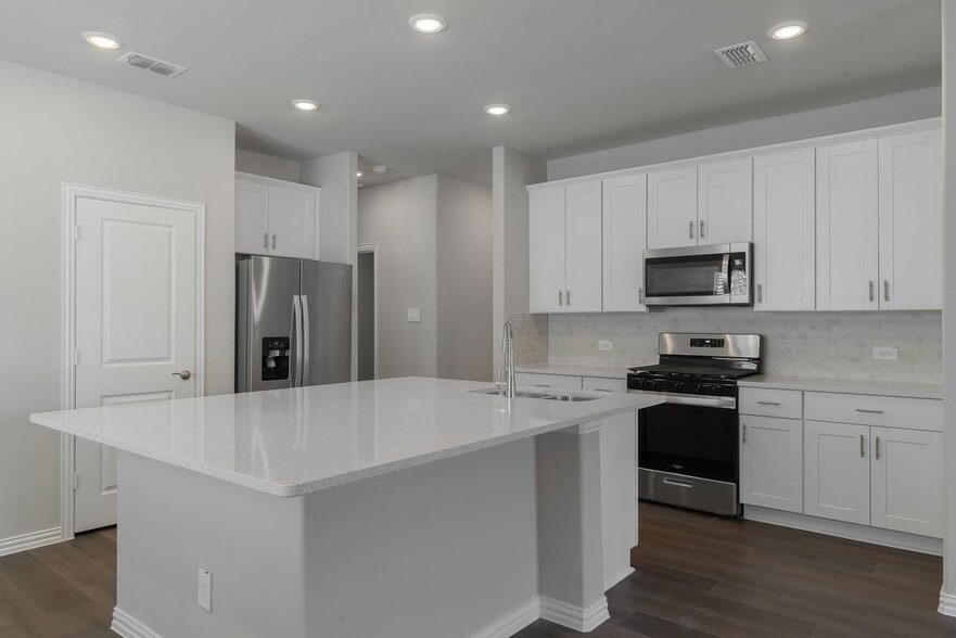 Building Photo - 818 Honeydew Ln