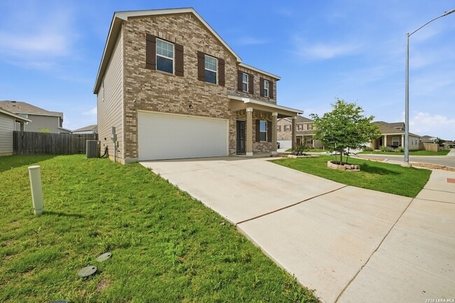 Building Photo - 8355 Falcon Meadow Dr