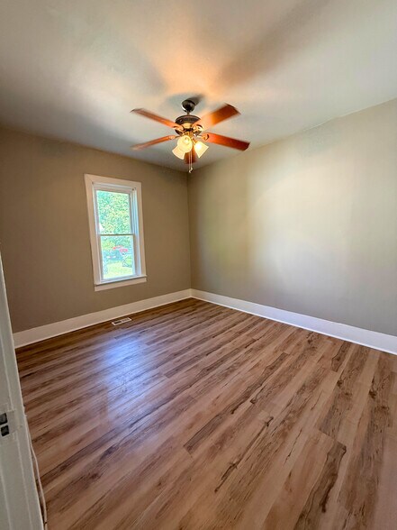 Building Photo - 733 Gracey