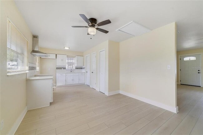 Building Photo - 30 W Hammon Dr