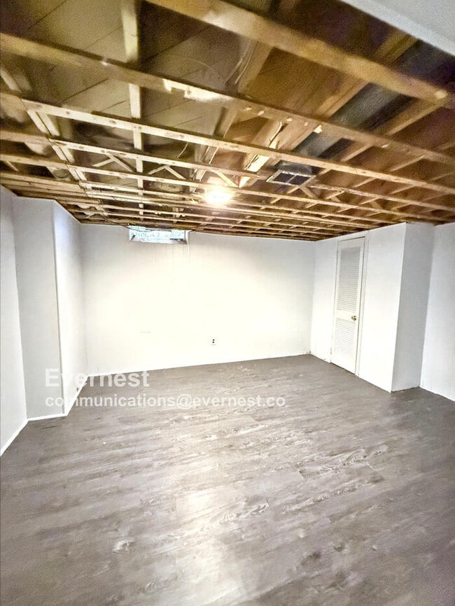 Building Photo - 20853 Garden Ln