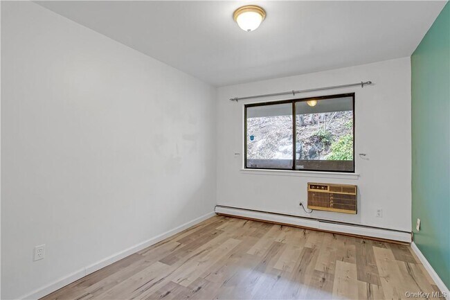 Building Photo - 23 Hillside Terrace