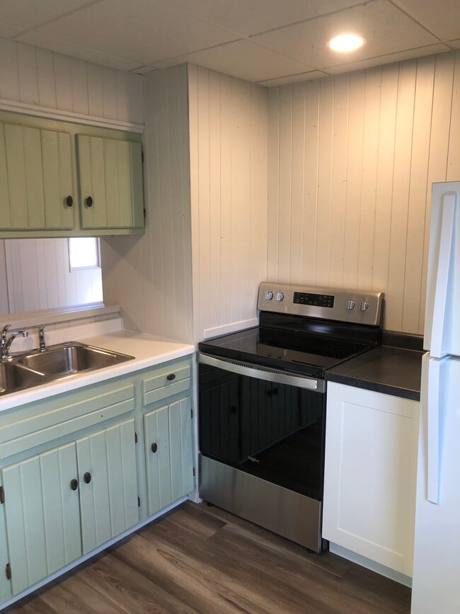 Building Photo - 524-512 12th St SW