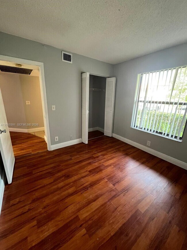 Building Photo - 21906 Lake Forest Cir