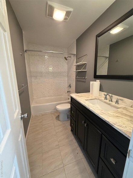 Building Photo - 24 St James Pl