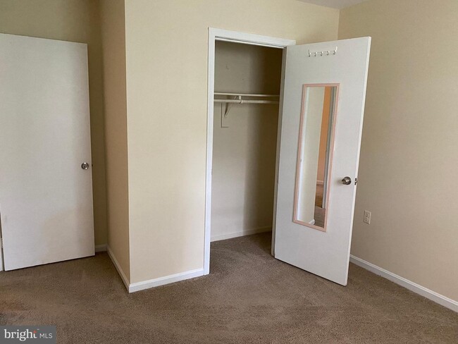 Building Photo - 2822 Hogan Ct