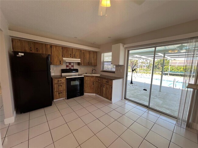 Building Photo - 18148 Wolbrette Cir