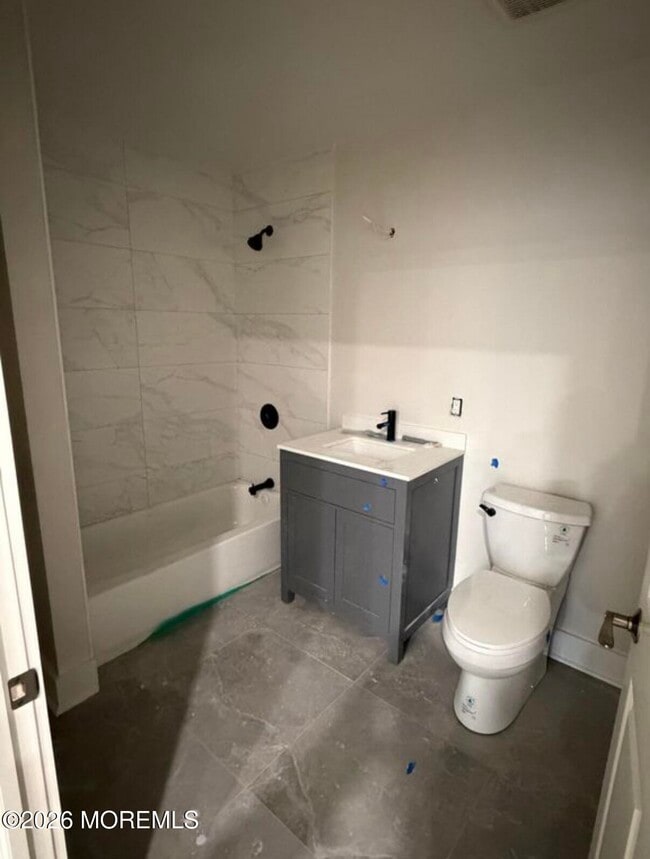 Building Photo - 808 Asbury Ave