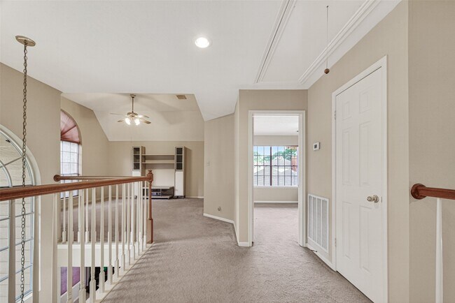 Building Photo - 811 Colony Glen Ct