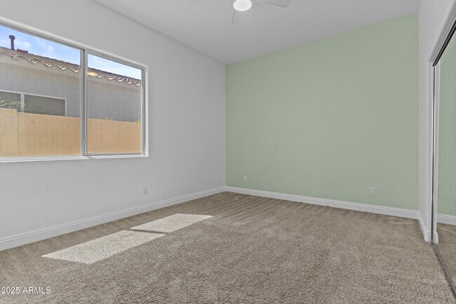 Building Photo - 9733 W Hedge Hog Pl