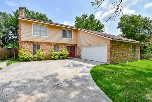 Primary Photo - 2110 Hilton Head Dr