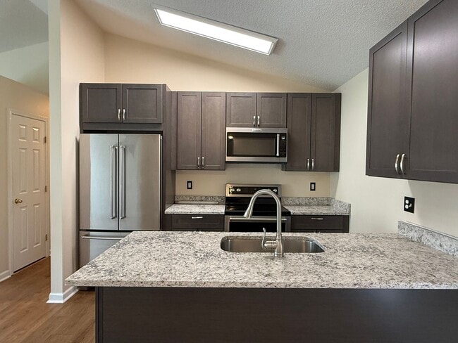Building Photo - 129 Meadowlark Drive