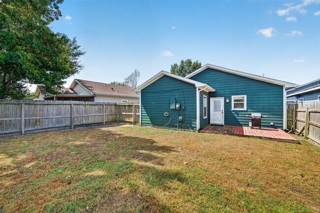 Building Photo - 21310 Sweet Grass Ln