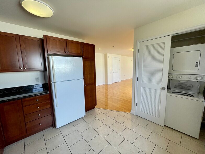 Building Photo - 1798 39th Ave