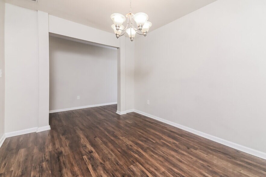Building Photo - 8007 Spiderlily Ct
