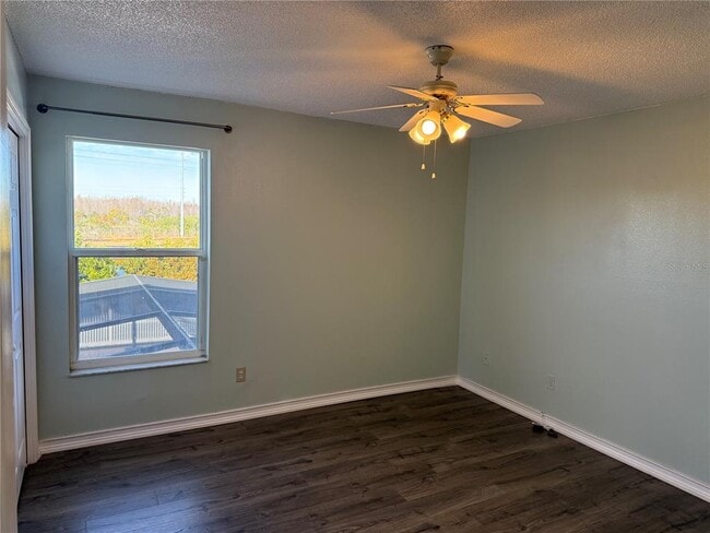 Building Photo - 1219 Kempton Chase Pkwy