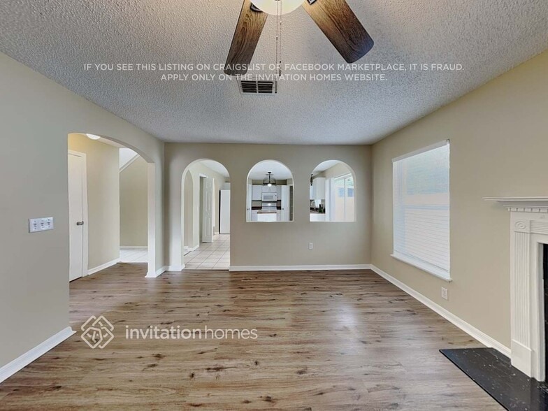 Building Photo - 3904 Stonefield Dr