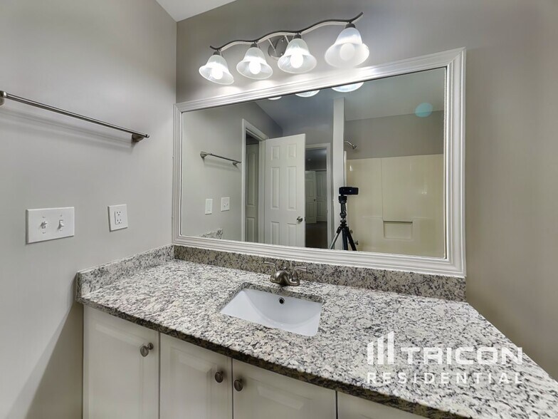 Building Photo - 3560 Erdly Ln