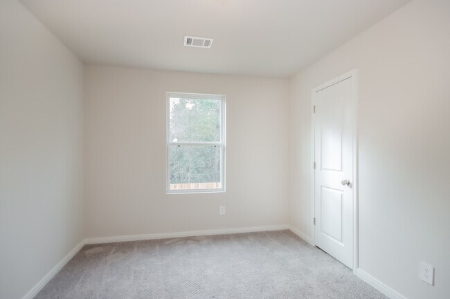 Building Photo - 15614 Briar Forest Dr